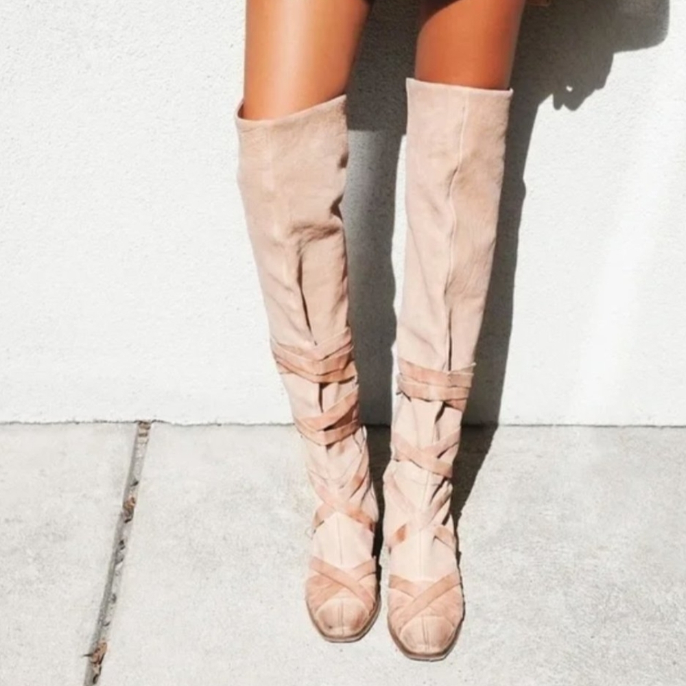 Women's Tan Knee-High Boots